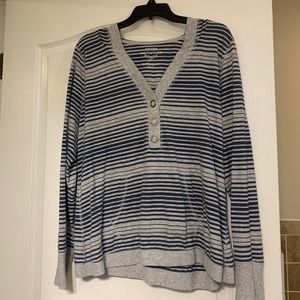 Women’s XL long sleeve Sonoma shirt